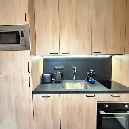 Daire Kyoto Cozy Near Iec And Airport W Terrace *
